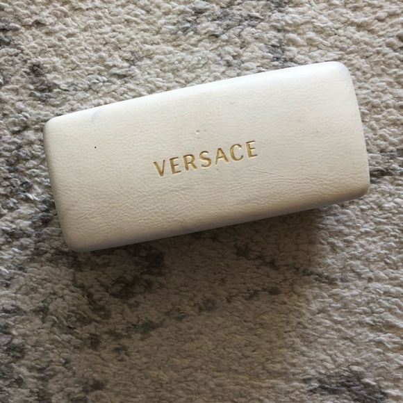 White leather Versace sunglasses case - Picture 7 of 7